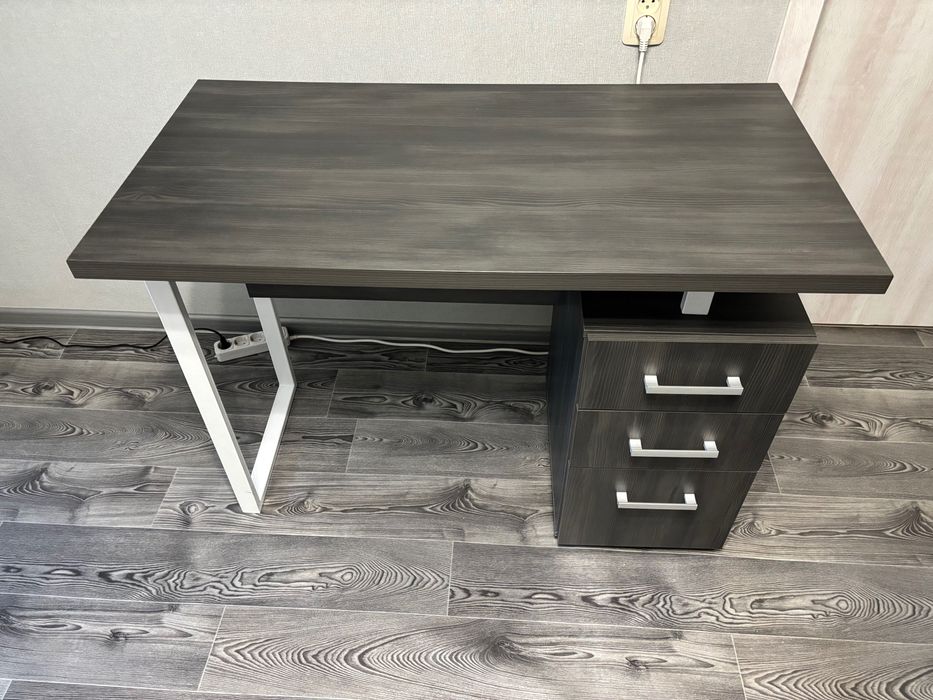 Стіл компʼютерний з ящиками північне дерево темне