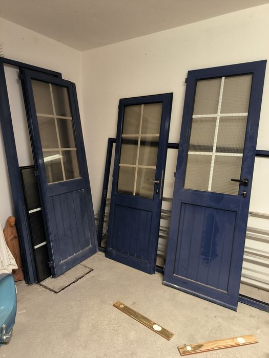 Portas de portão em PVC e vidro