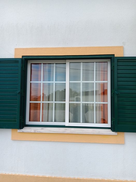 Janelas, portadas e portas de aluminio