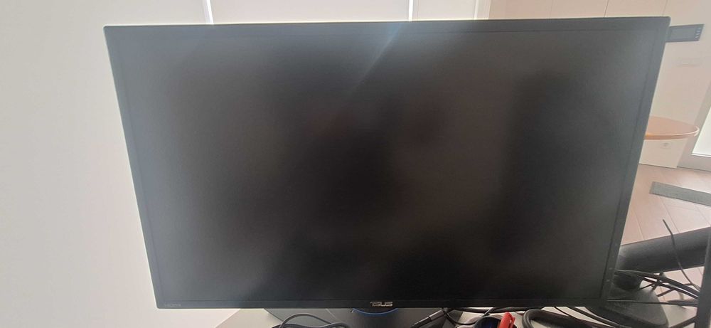 Vendo 4 monitores _ 1 LG de 29`` , 1 LG 25``, 1 ASUS de 24`` e 1 HP de