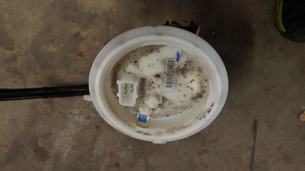 BMW E60 E61 m54 n52 pompa paliwa