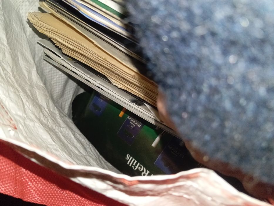 Saco com coisas ler a descrição vendo junto lote