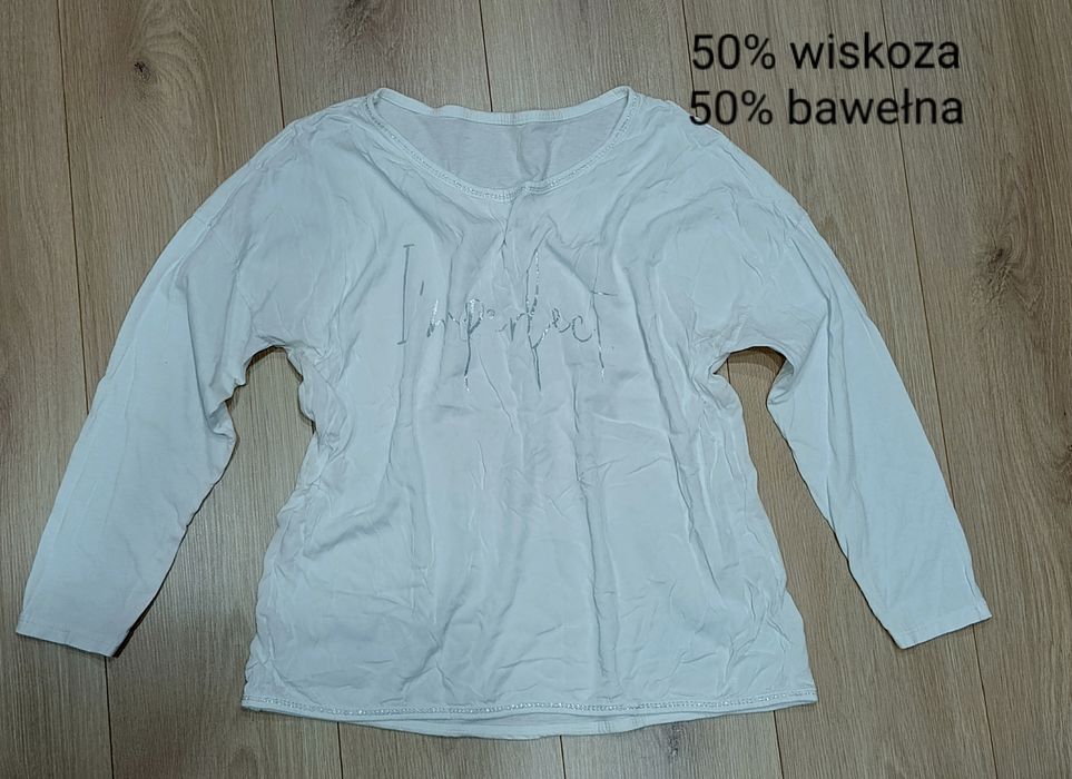 Biała bluzka z ozdobną nicią i napisem XL