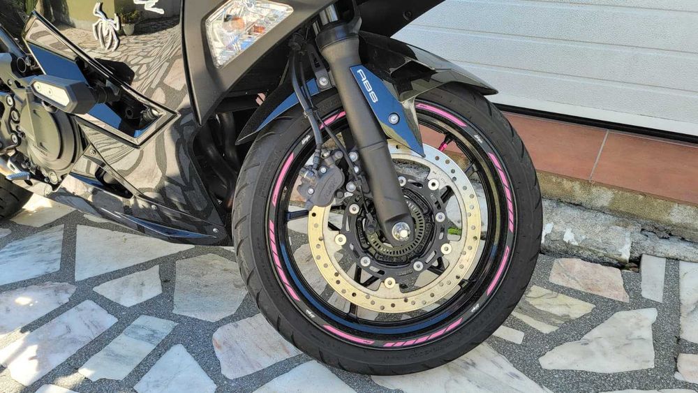 Kawasaki Ninja 500 - 2024