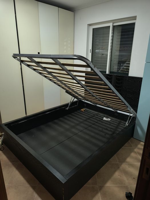 Cama casal feita em Paços de Ferreira