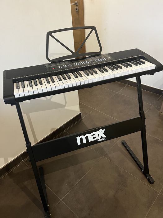 Piano Eletronico - Como NOVO