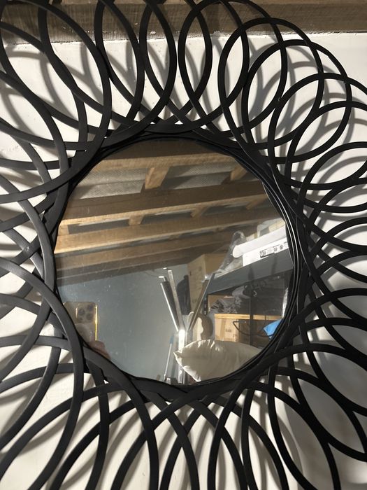 Espelho em metal em muito bom estado.