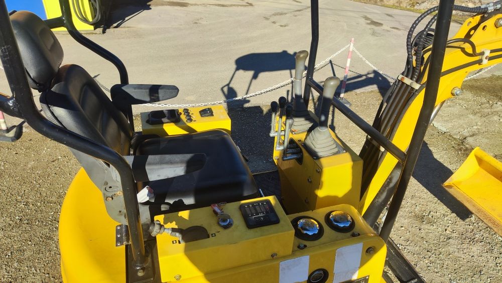 Minikoparka GG1000 PERKINS 3 ŁYŻKI umowa mini koparka