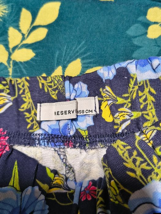 Spodnie dresowe Reserved motyw kwiatowy roz. 158