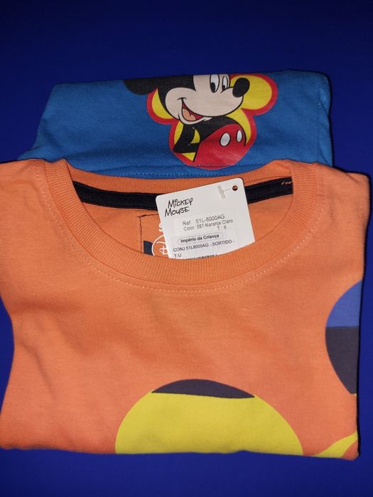 Conjunto Mickey de t-shirt e calções Novo