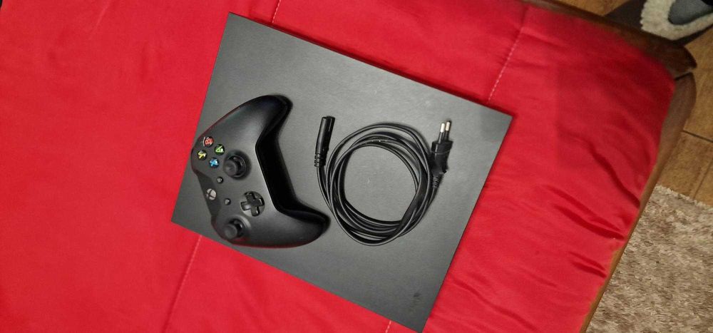 Vendo Xbox one X 1tb 4K HDR