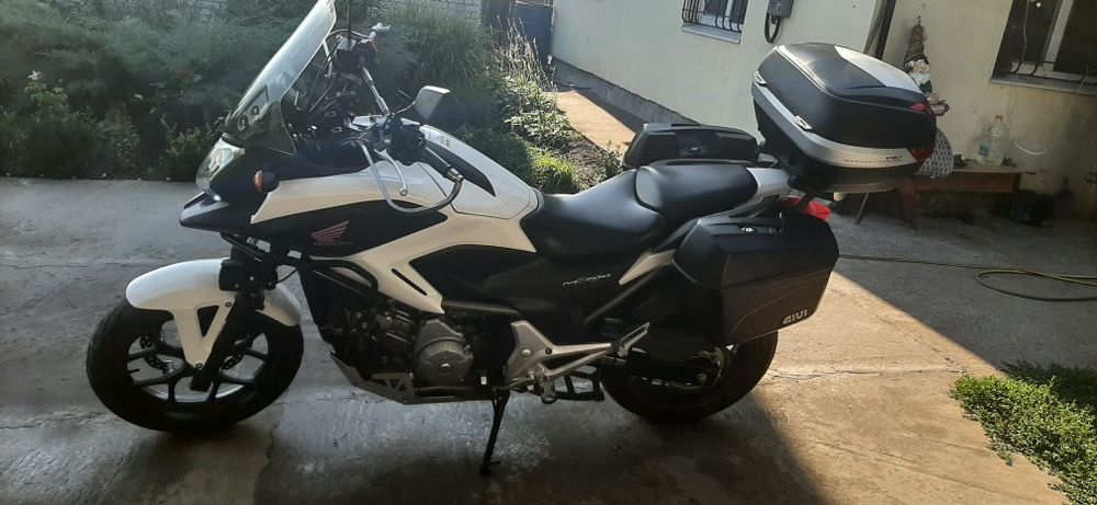 Хонда нс 700х мотоцикл без проблем  сел и поехал