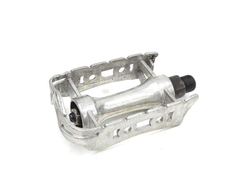 Pedał prawy ZZR Romet Jaguar Huragan Sport metalowy PRL