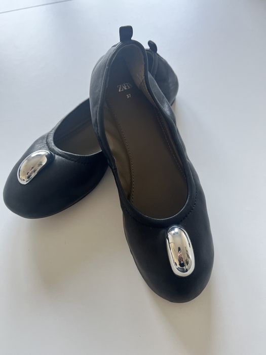 Buty baleriny czarne skórzane ZARA