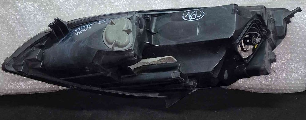 Ótica / Farol Direito 0301208202 - MITSUBISHI COLT VI