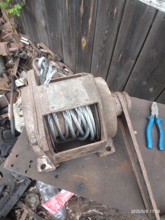 Продам лебідку в хорошому стані