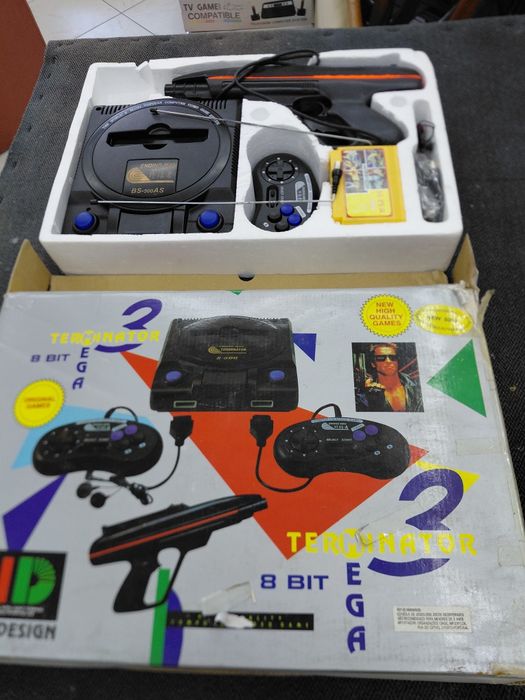 Consolas novas antigas