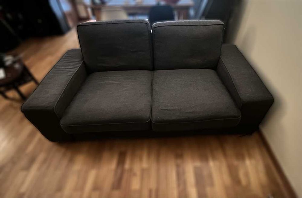 Sofá IKEA KIVIK 2 Lugares – Cinza