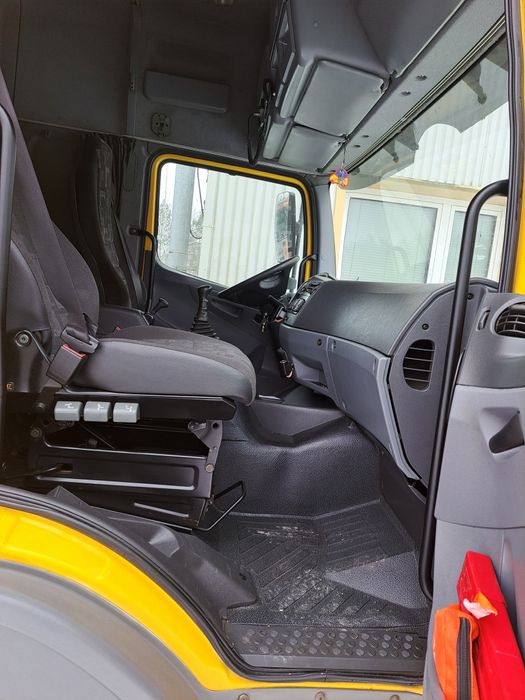 Mercedes atego 824 zestaw z przyczepa