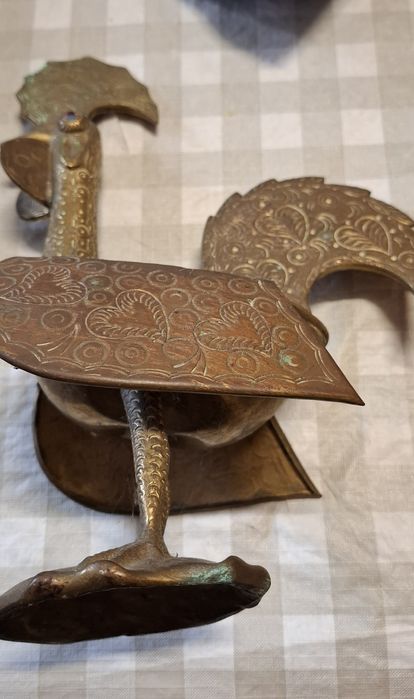 Galo antigo em latao