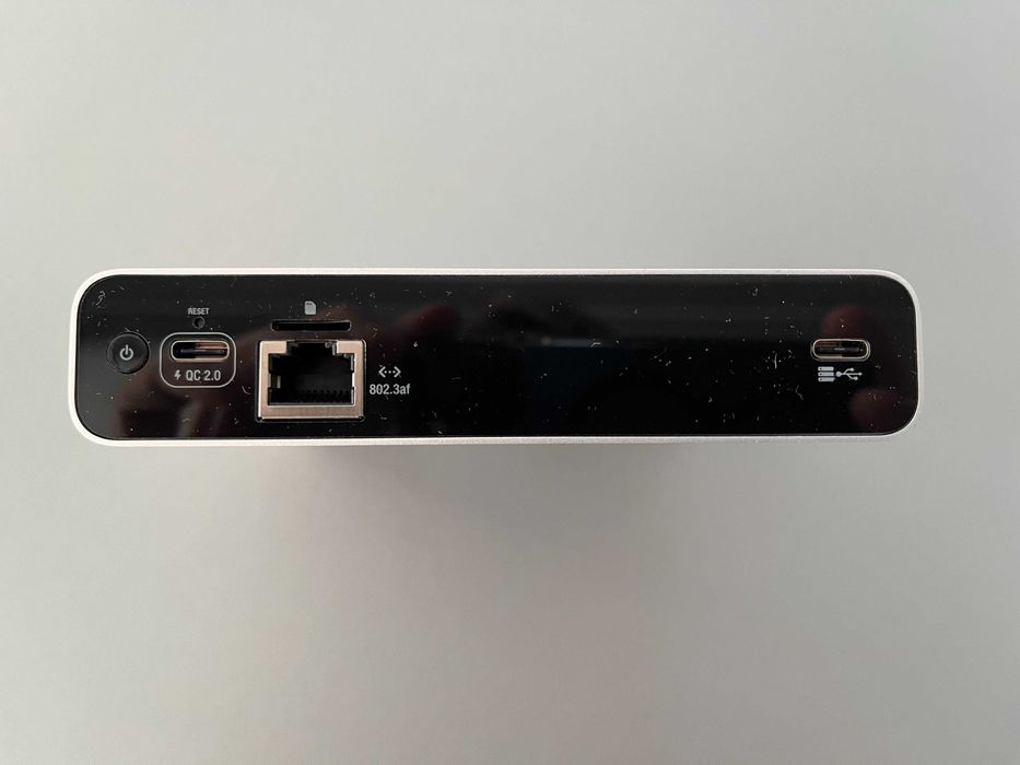 Контроллер Ubiquiti UniFi Cloud Key Gen2 Plus (UCK-G2-PLUS)