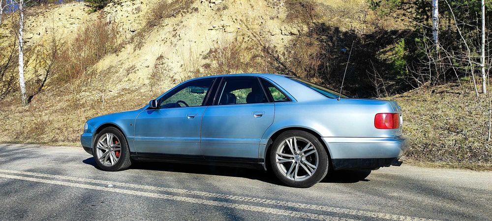 Audi A8 (D2) 2.8 V6 Manual