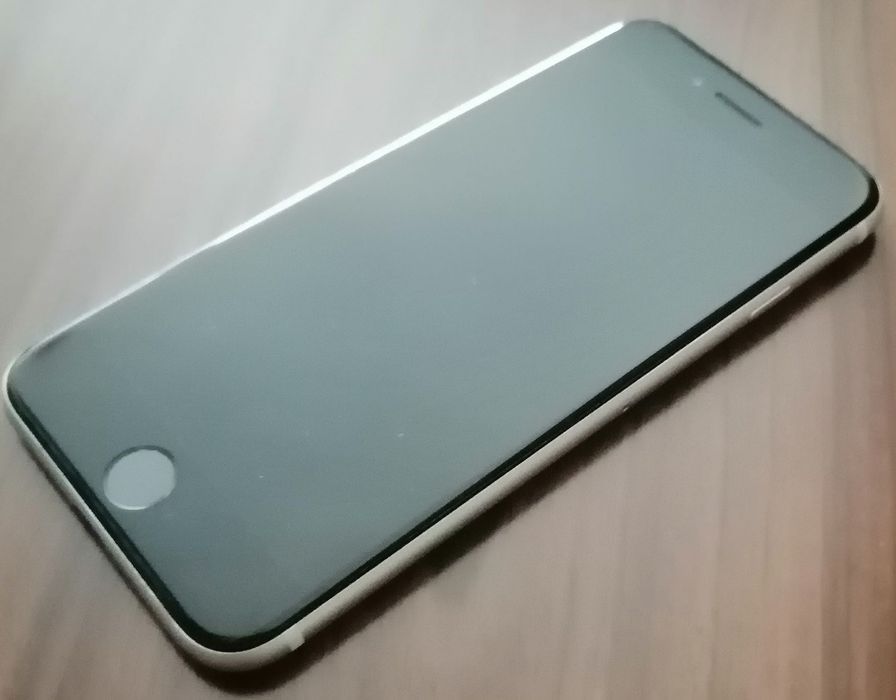 iPhone SE 2020 Apple (4.7'' - 128 GB - branco)- como novo, com a bateria a 100%