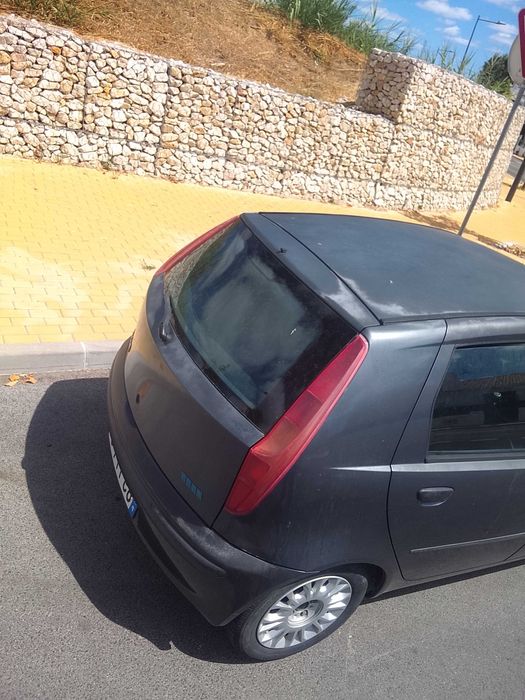 Selling the Fiat Punto gasoline 1.200