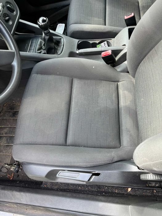 fotel kierowcy przód przedni lewy vw golf v 5 1k0 2003 -2009 hatchback 5 drzwi nie grzany z poduszką airbag