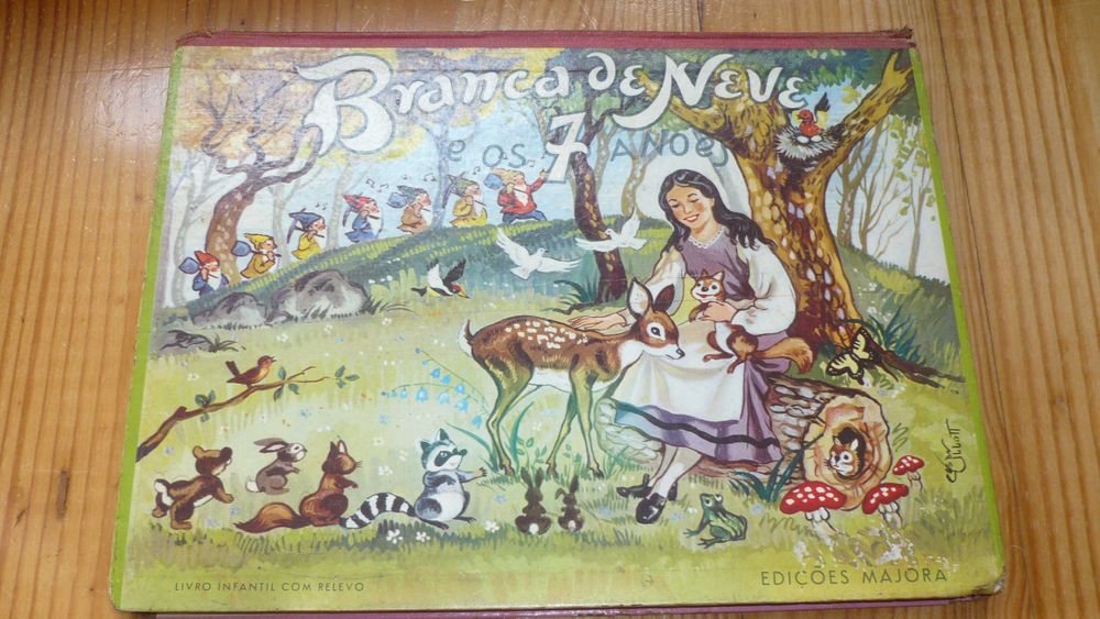 Livro Infantil com Relevo Edições Majora - Antigo