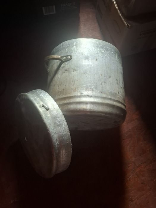 Посуда ,канистры и др