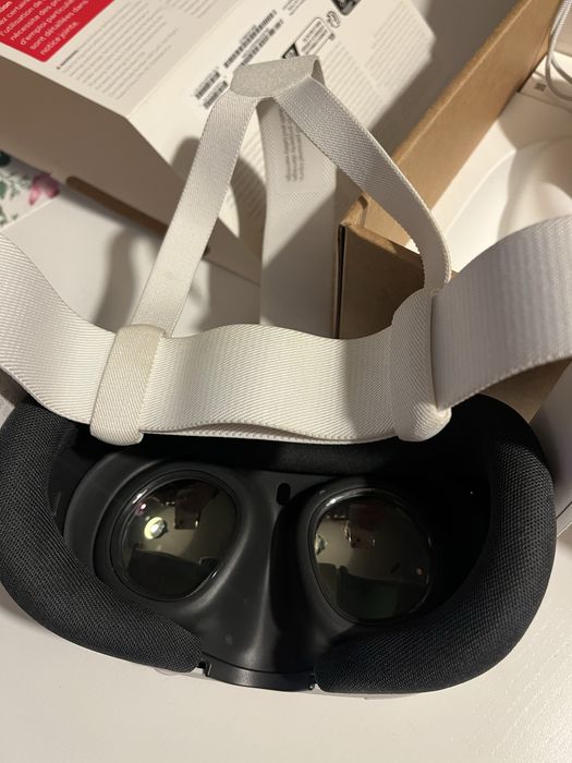 VR Oculus MetaQuest 3