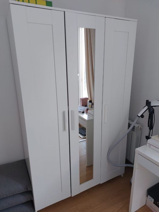 Szafa biała z lustrem Ikea