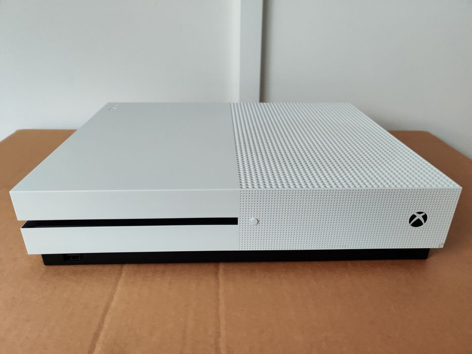 Xbox One S avariada/para peças
