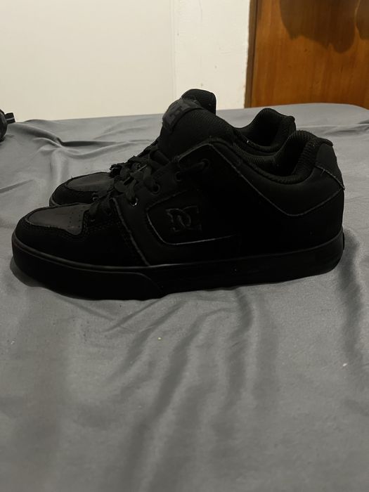 Tanis Dc shoes preto em otimo estado.