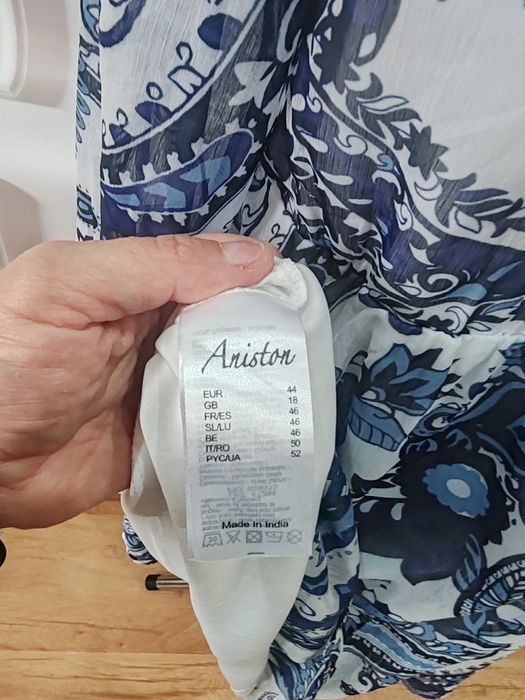 Zwiewna rozkloszowana niebieska sukienka midi Aniston rozmiar 44 poliester