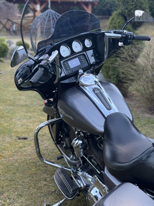 Harley-Davidson Street Glide FLHX , NISKI PRZEBIEG