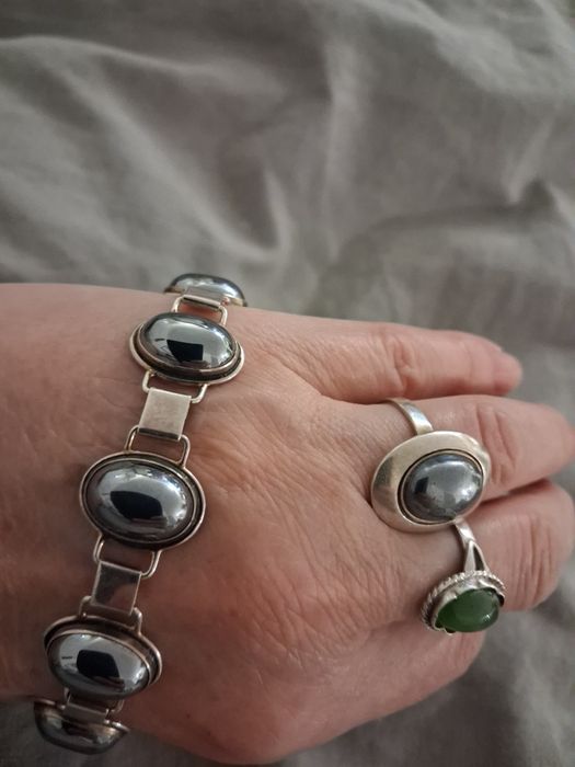 Zestaw biżuterii srebrnej z hematytem