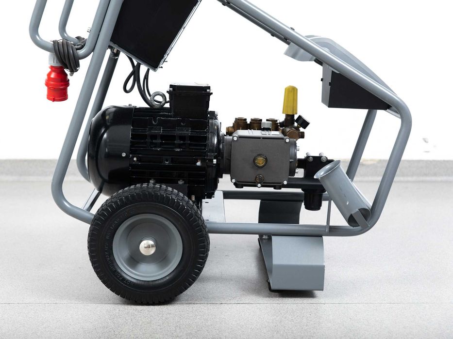 MYJKA CIŚNIENIOWA KARCHER HD 16/15-4 CAGE 1600l/h 150bar 9500 netto