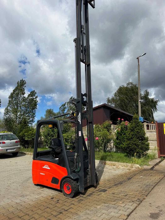 wózek widłowy elektryczny LINDE E16 1600kg Triplex 5.40m bateria 2023' rok przebieg tylko 9400mtg