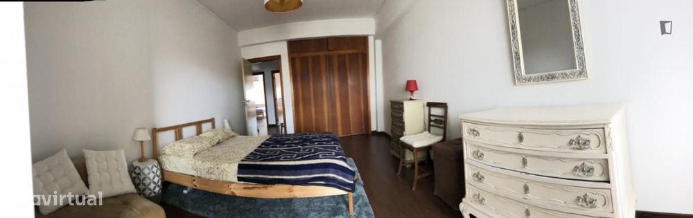 Quarto - localizado em Olaias Lisbon