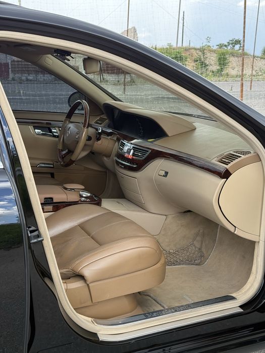 Продам Mercedes Benz  S 500 / W221