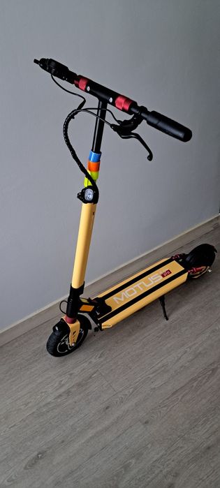 Hulajnoga elektryczna MOTUS 8.5 lite pro