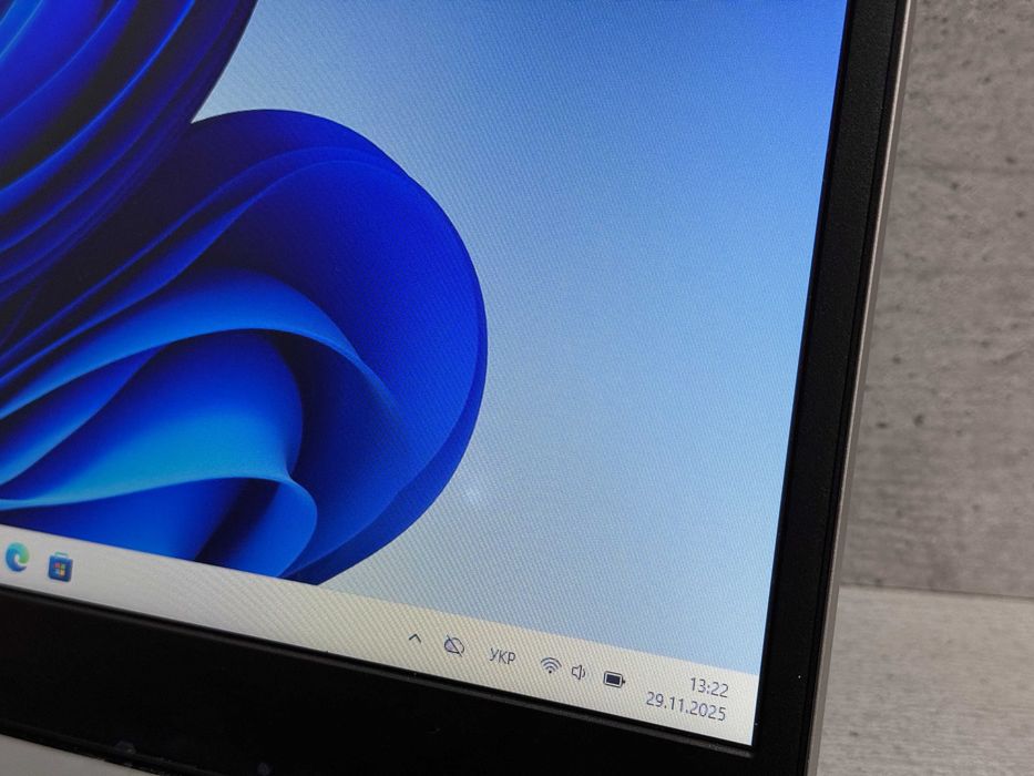 Стильний ноутбук Lenovo IdeaPad 3 17IML05/i5-10210u/512gb ssd/17.3"