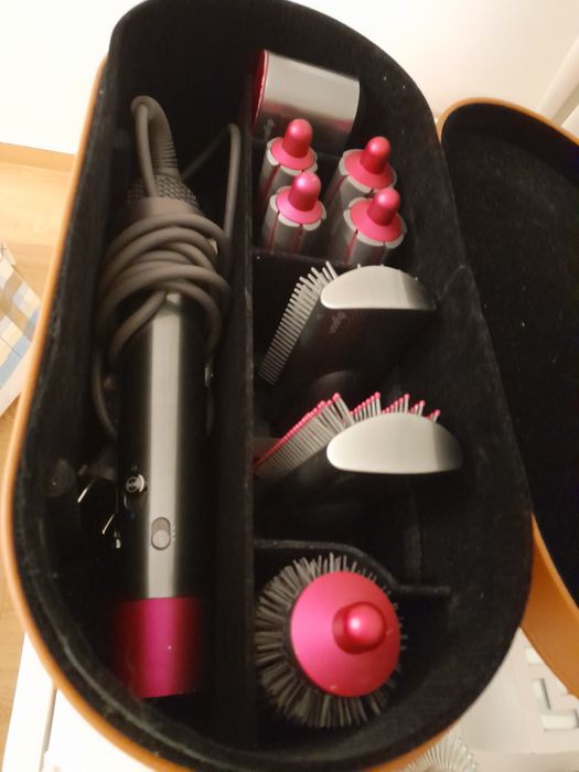 Dyson Airwrap completa. Em excelente condição.