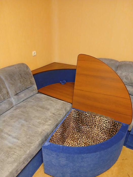 Кутовий диван, спальне місце 1,40 × 2,00