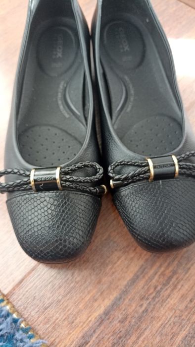 Sabrinas Geox pretas NOVAS 37