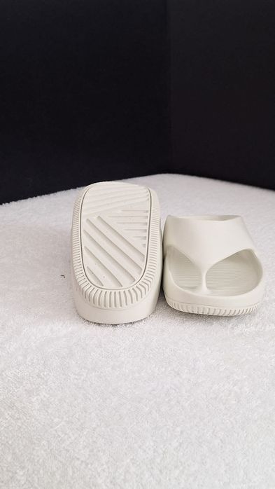 Тапки W Nike Calm Flip Flop,  FD4115 003 US7 EU38  24cm