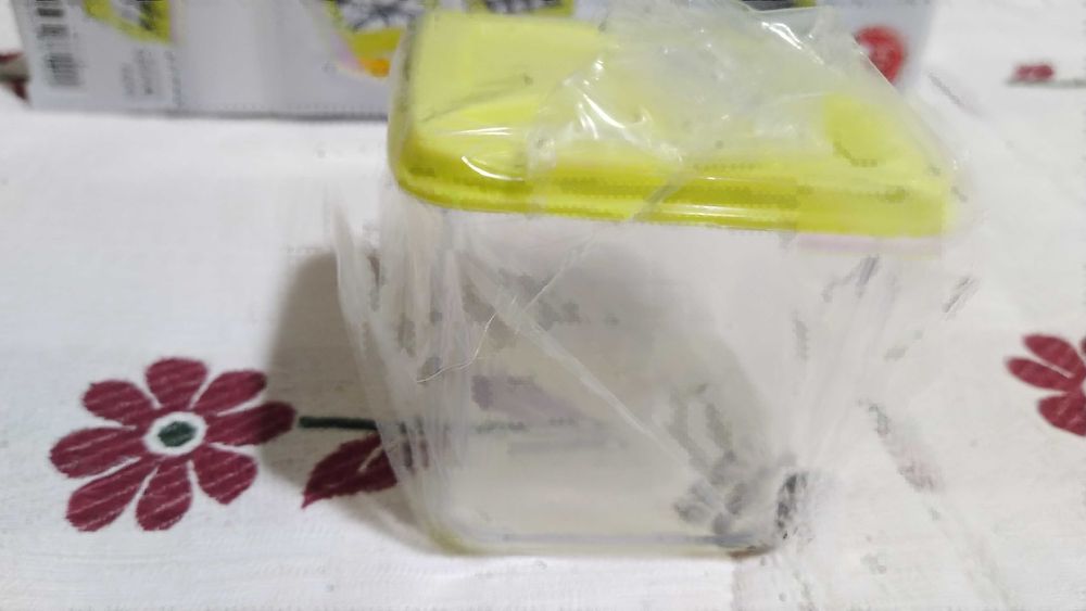 Multi-cortador, para ovos, fruta, legumes, com vários acessórios.