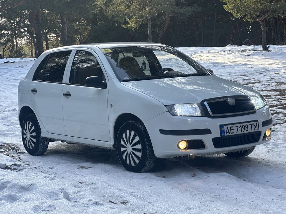 Продам Skoda Fabia 1.2 бензин 2006г